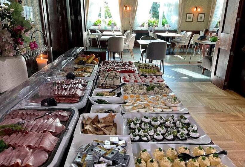 تختخواب و صبحانه Villa Antica