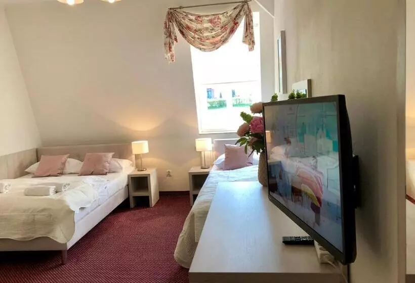 Aamiaismajoitus (B&B) Villa Antica