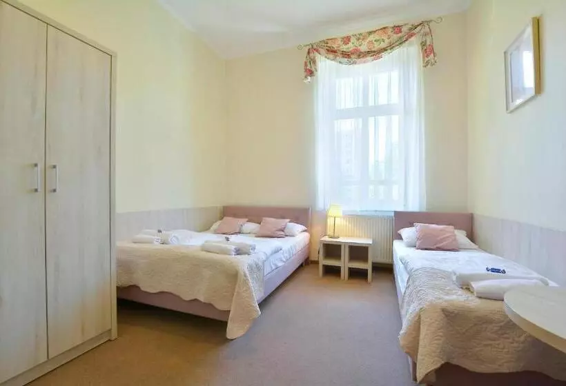 Aamiaismajoitus (B&B) Villa Antica