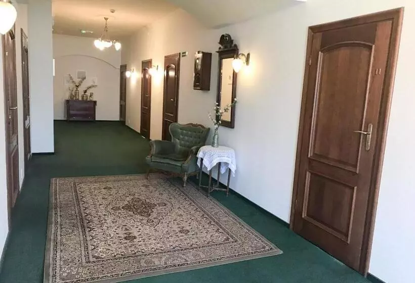 Aamiaismajoitus (B&B) Villa Antica