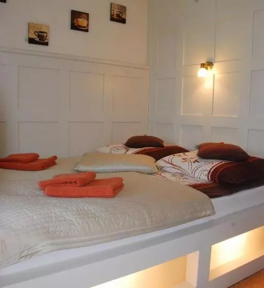 Aamiaismajoitus (B&B) Villa Cynamon
