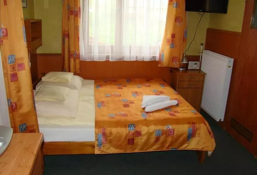 Aamiaismajoitus (B&B) Willa Stenia Apartamenty
