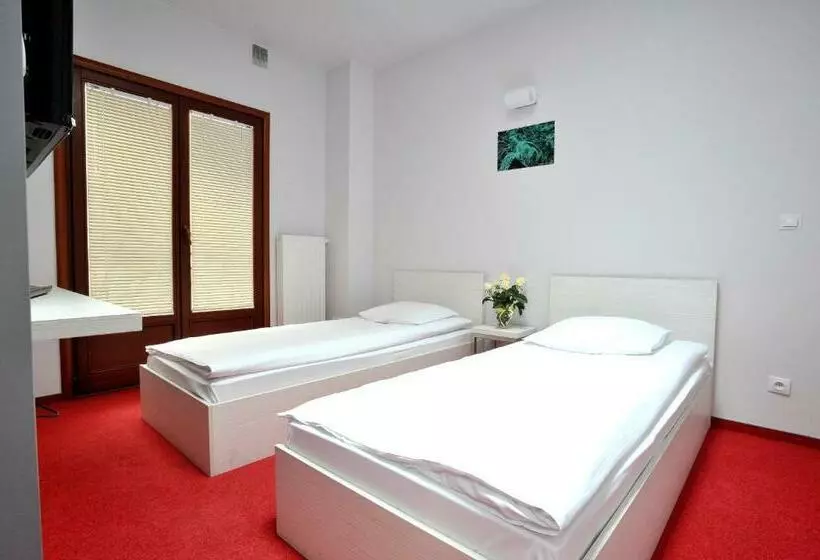 Hostel Promenada