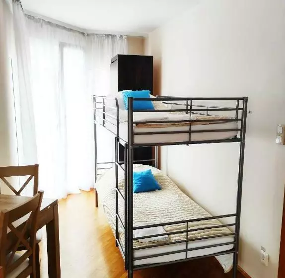 Hostel & Restauracja Santorini