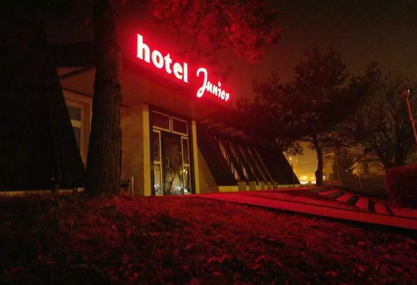 Hotel Junior