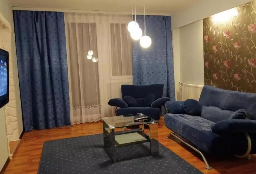 Hotel Junior