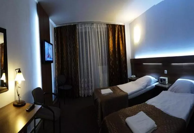 Hotel Junior