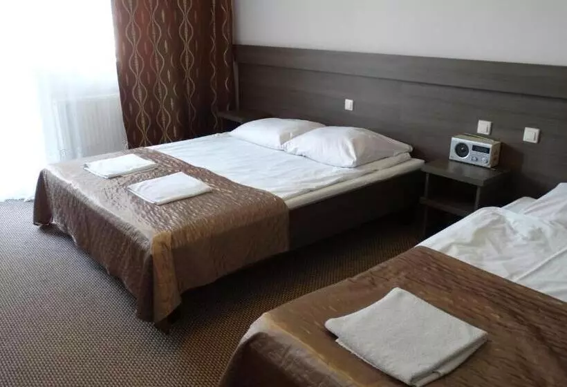 Hotel Junior