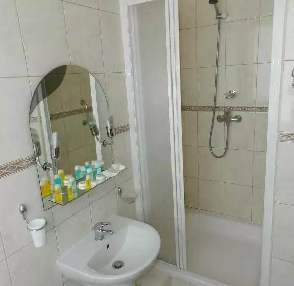 Hotelli Restauracja Twist