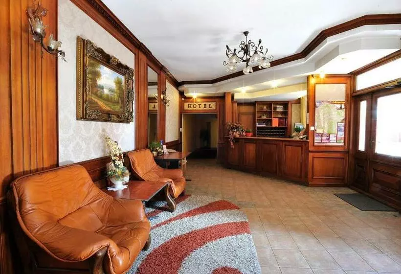 Hotelli Restauracja Twist