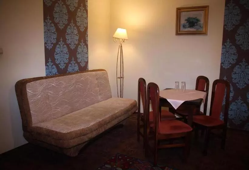 Motelli Zajazd Pod Kominkiem   Brzoza Koło Torunia