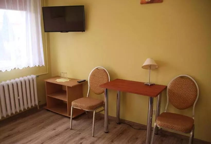 Motelli Zajazd Pod Kominkiem   Brzoza Koło Torunia