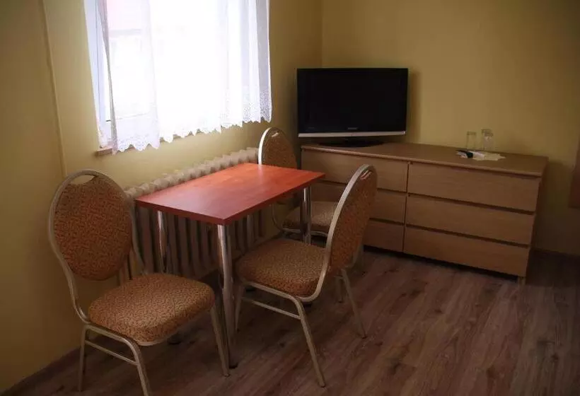 Motelli Zajazd Pod Kominkiem   Brzoza Koło Torunia