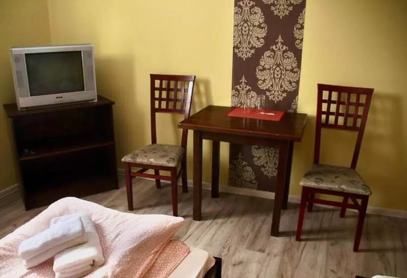 Motelli Zajazd Pod Kominkiem   Brzoza Koło Torunia