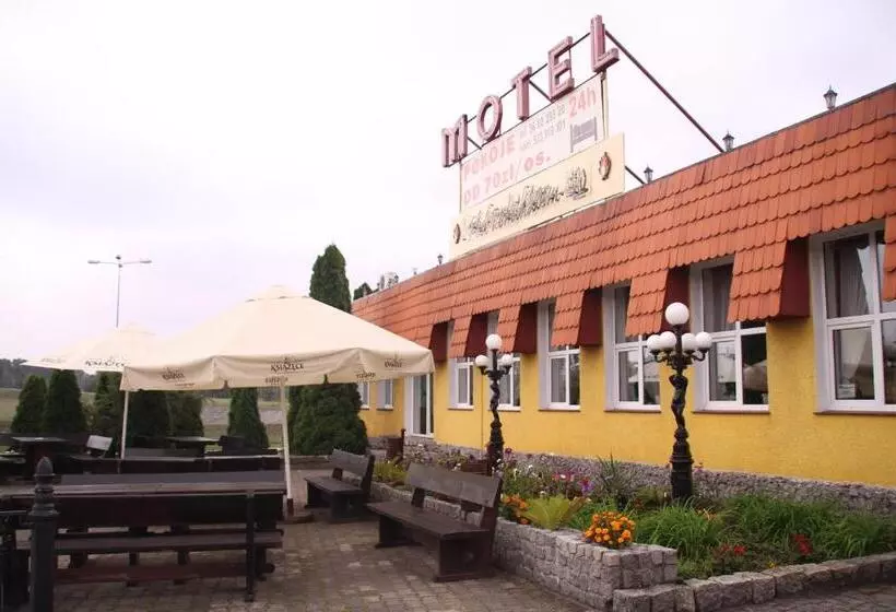 Motelli Zajazd Pod Kominkiem   Brzoza Koło Torunia