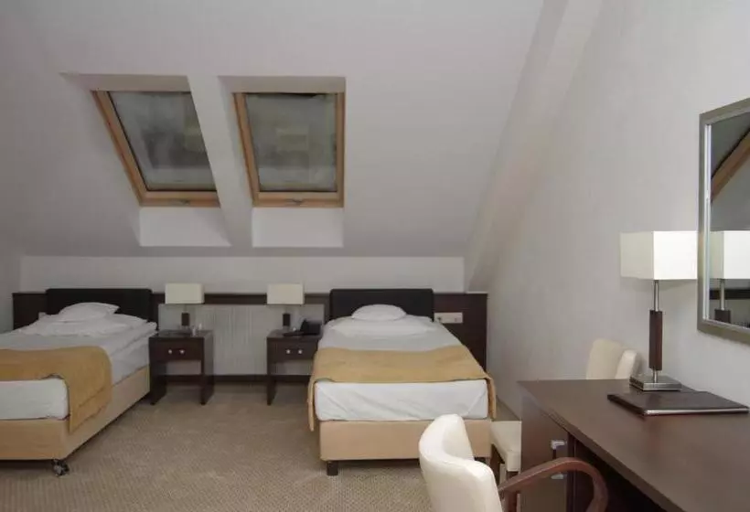 リゾートホテル 4 Pory Roku & Spa