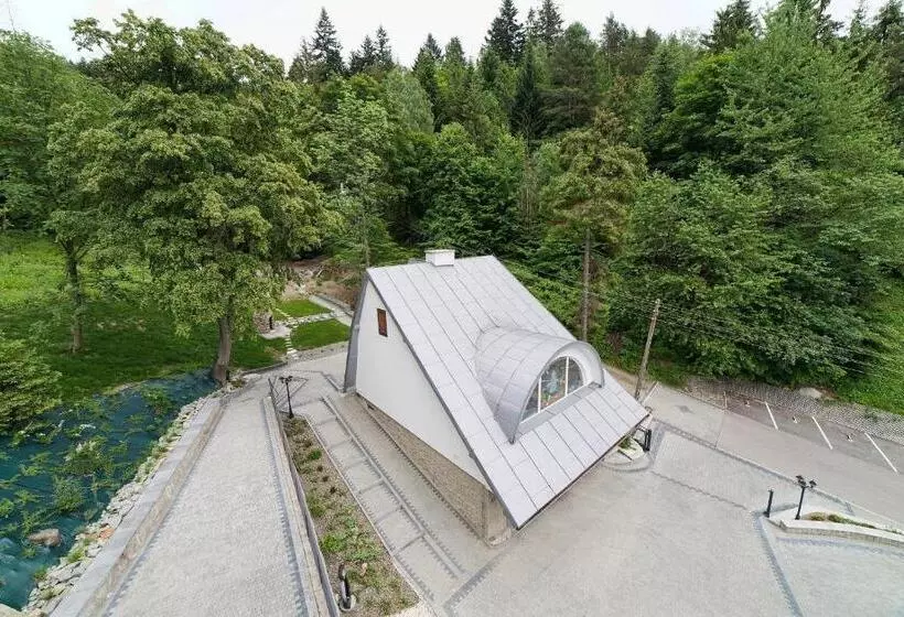 リゾートホテル Leśna Polana