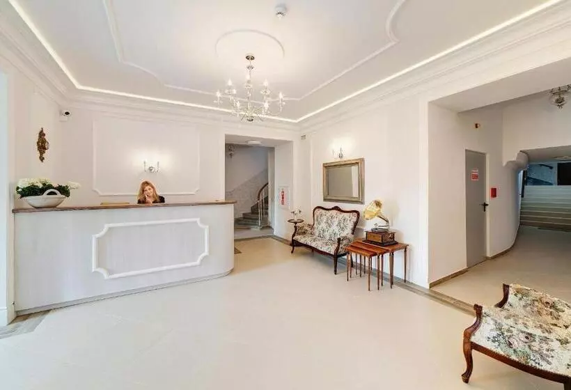 リゾートホテル Leśna Polana