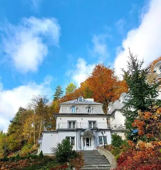 リゾートホテル Leśna Polana