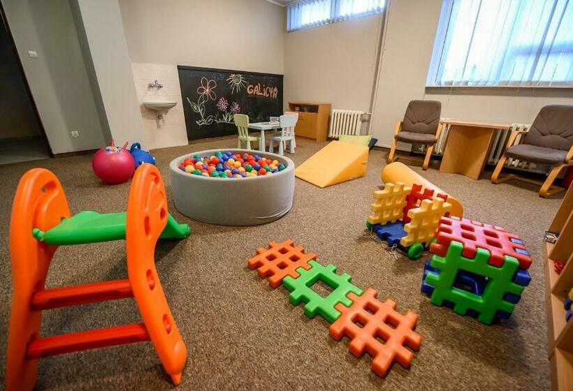 리조트 Ośrodek Szkoleniowo Wypoczynkowy Galicya