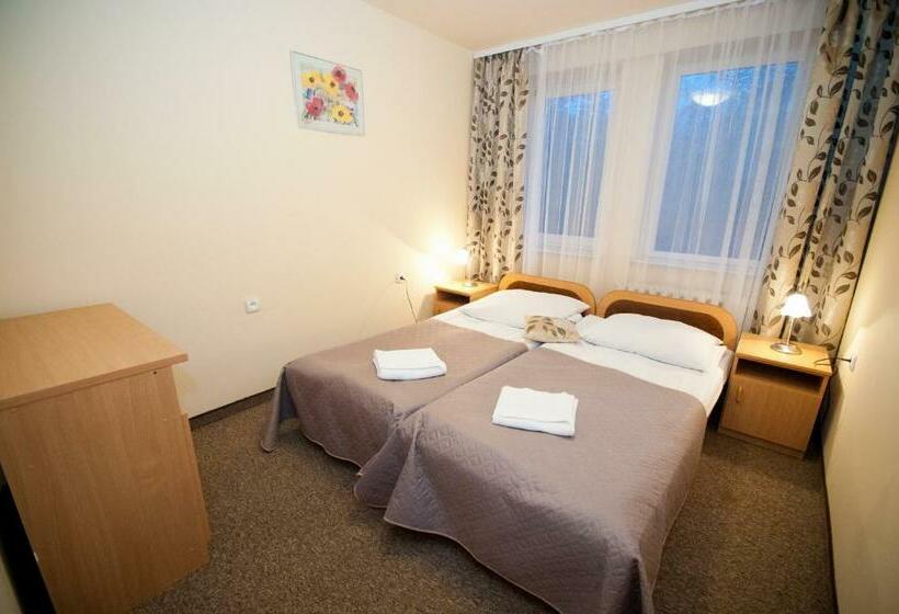 리조트 Ośrodek Szkoleniowo Wypoczynkowy Galicya