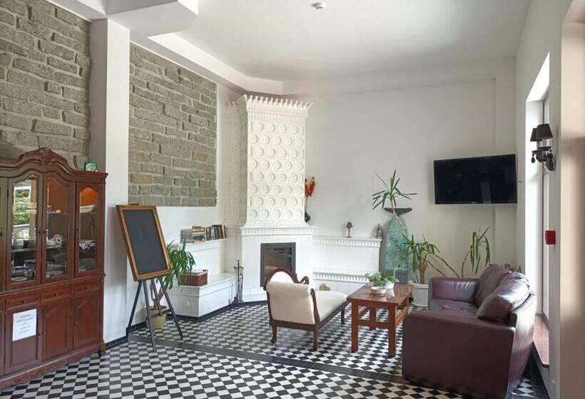 استراحتگاه Willa Magnat