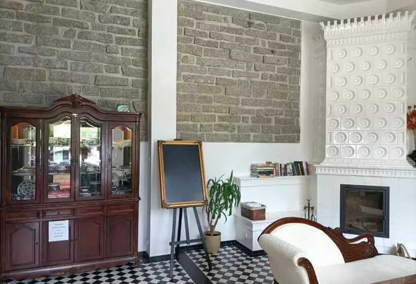 استراحتگاه Willa Magnat