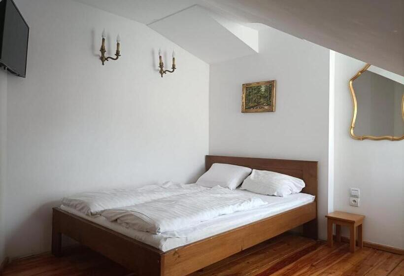 استراحتگاه Willa Magnat