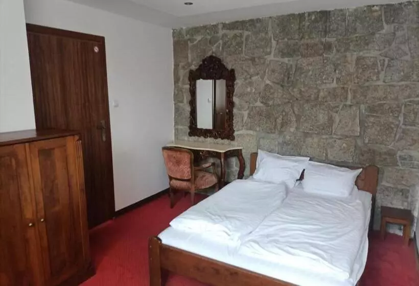 استراحتگاه Willa Magnat