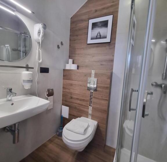 민박 Dworek Jabłonna