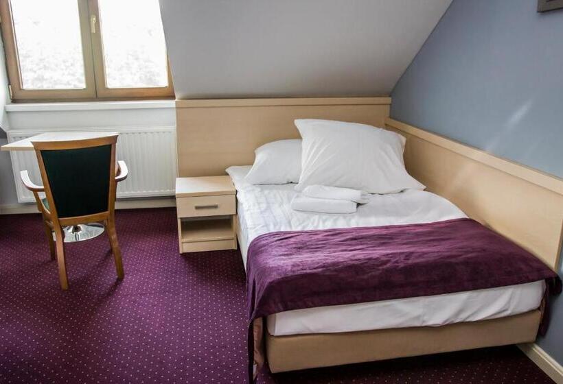 민박 Dworek Jabłonna