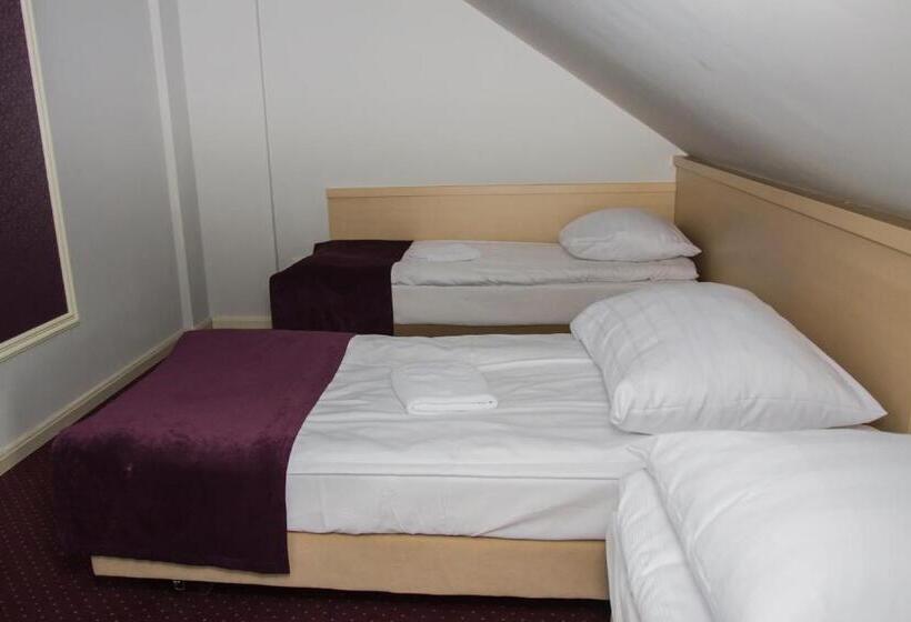 민박 Dworek Jabłonna