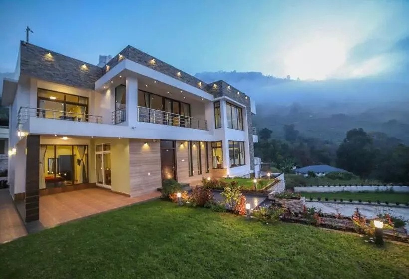 تختخواب و صبحانه Moonlit Abode