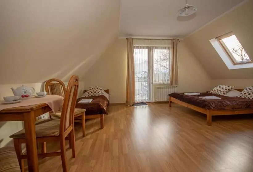 Aamiaismajoitus (B&B) Willa Bukowina