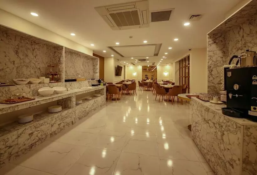 ホテル Alkan Palace