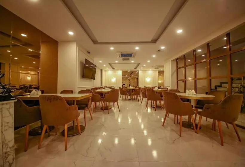 ホテル Alkan Palace