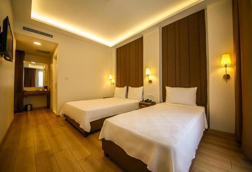 בית מלון כפרי Alkan Palace