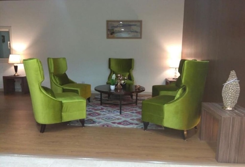 בית מלון כפרי Holiday Plus Qurtubah