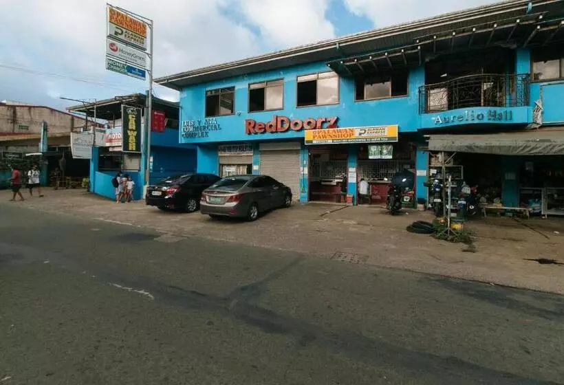 Hotelli Reddoorz Plus Near Municipality Of Luisiana Laguna