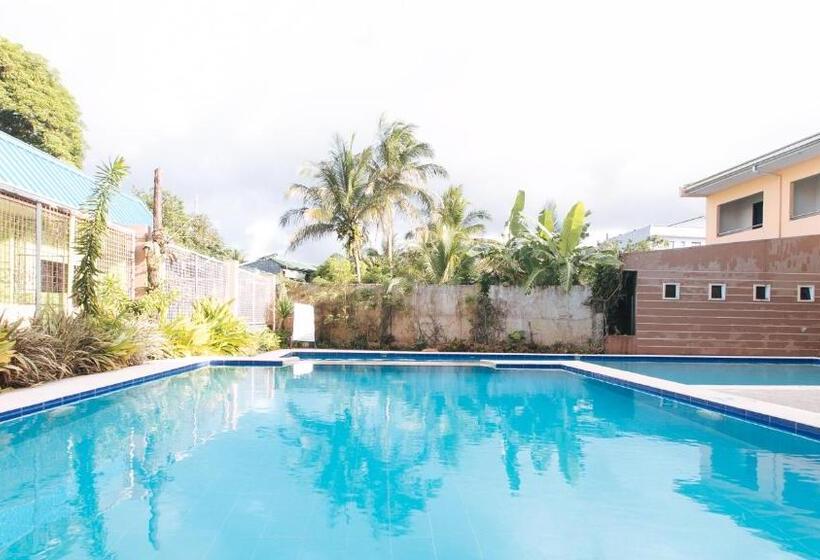 Hotel Reddoorz Plus Near Municipality Of Luisiana Laguna