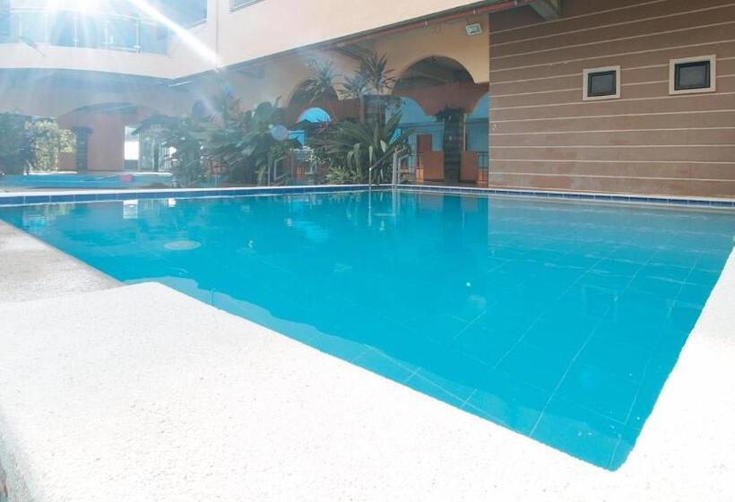 Hotel Reddoorz Plus Near Municipality Of Luisiana Laguna