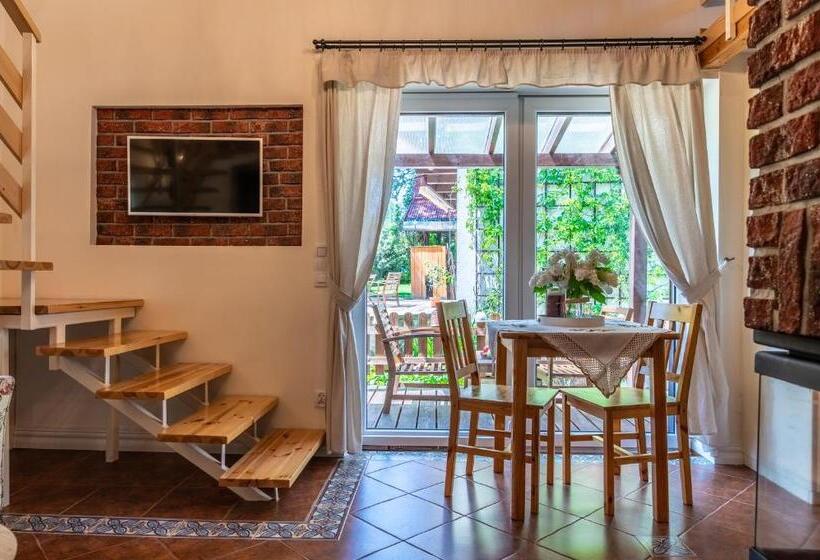 בית מלון כפרי Stara Stajnia   Azyl Tylko Dla Dorosłych