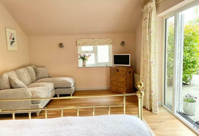 פנסיון Meadow View