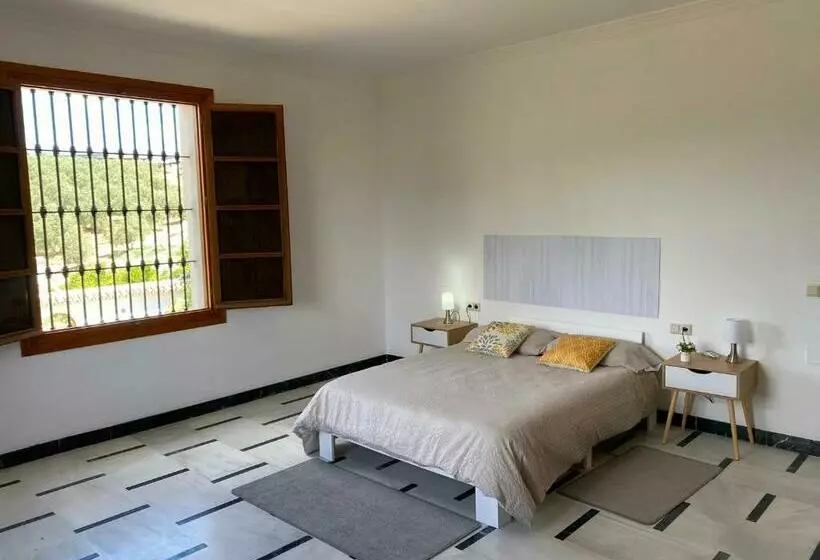 Aamiaismajoitus (B&B) Cuartos Y Desayunos Hacienda Los Olivos álora