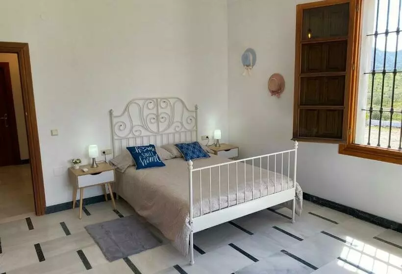 Aamiaismajoitus (B&B) Cuartos Y Desayunos Hacienda Los Olivos álora