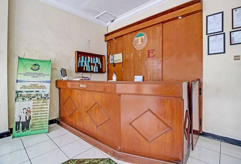 Collection O 92242 Hotel Tanjung Emas