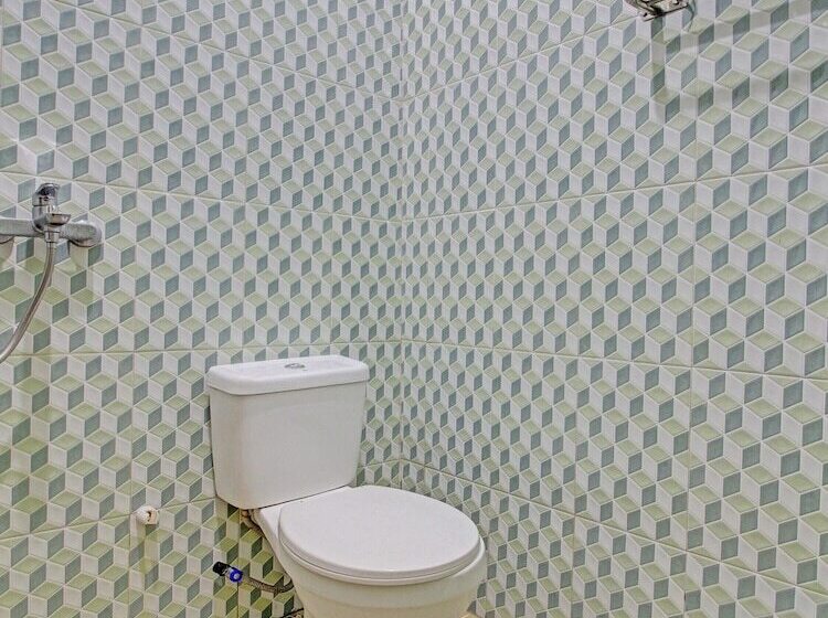 Collection O 92242 Hotel Tanjung Emas