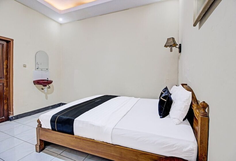 Collection O 92242 Hotel Tanjung Emas