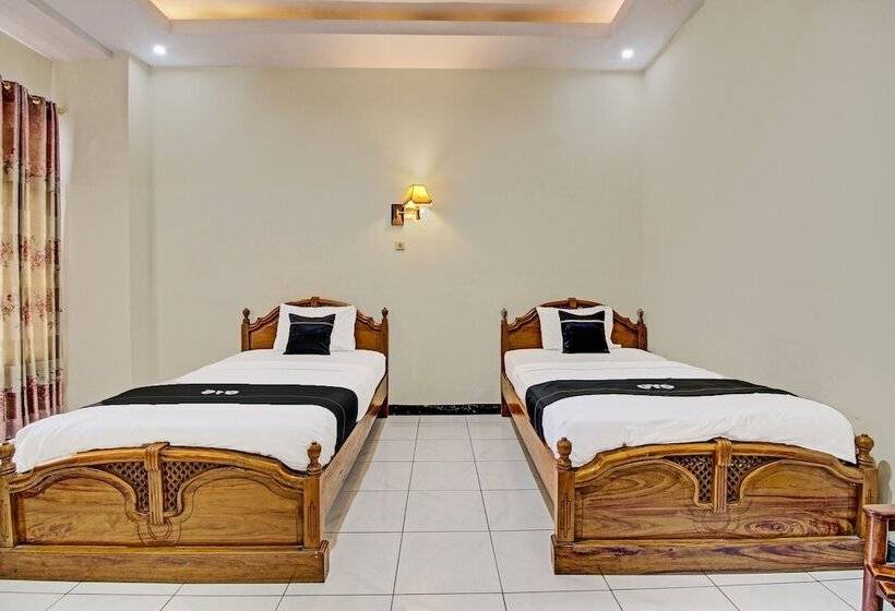 Collection O 92242 Hotel Tanjung Emas