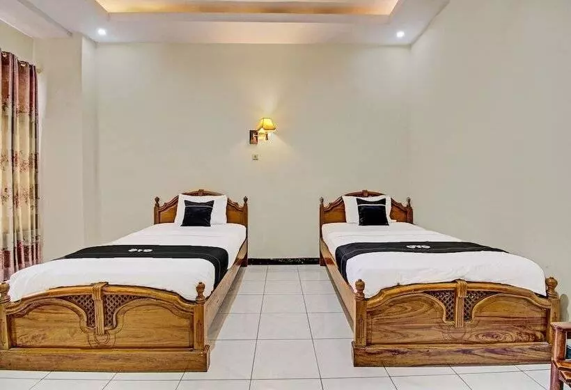 Collection O 92242 Hotel Tanjung Emas
